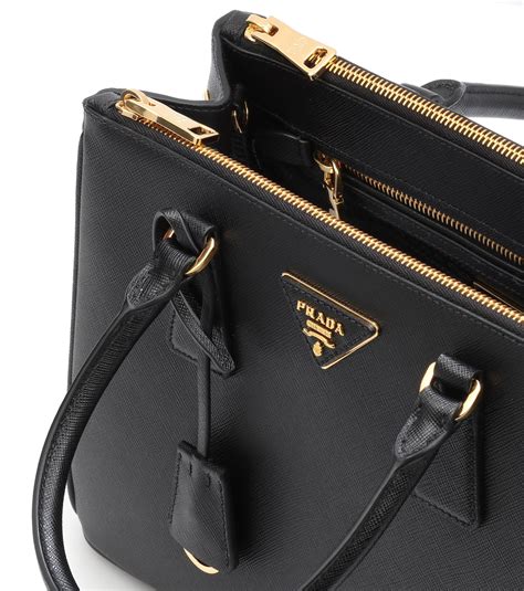 prada galleria mini saffiano bag black